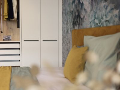 Einbauschrank für Schlafzimmer und Schrankraum von Dan Megastore Villach